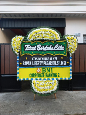 Papan Bunga Duka di Salahutu
