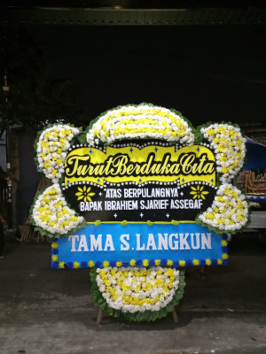 Papan Bunga Duka di Salahutu